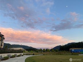 956 6th WALK NE, Issaquah WA 98029