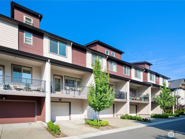 956 6th WALK NE, Issaquah WA 98029