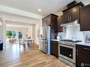 956 6th WALK NE, Issaquah WA 98029