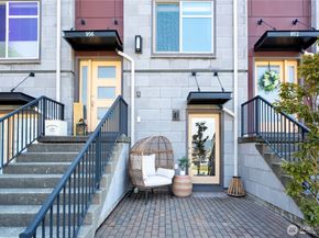 956 6th WALK NE, Issaquah WA 98029