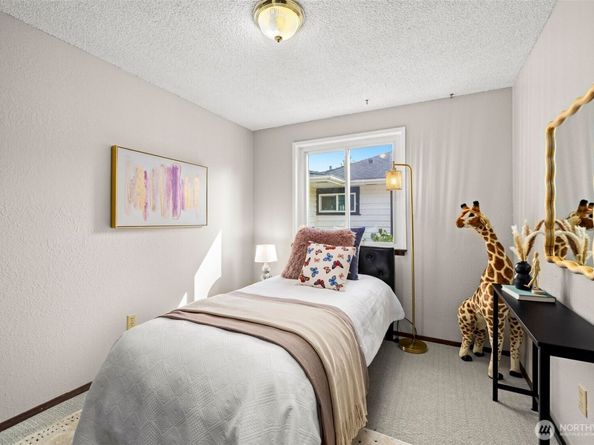 16014 16th Avenue SW, Burien WA 98166