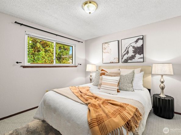 16014 16th Avenue SW, Burien WA 98166