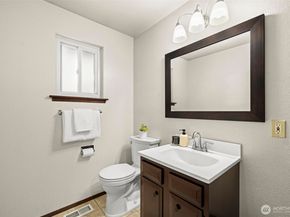 16014 16th Avenue SW, Burien WA 98166