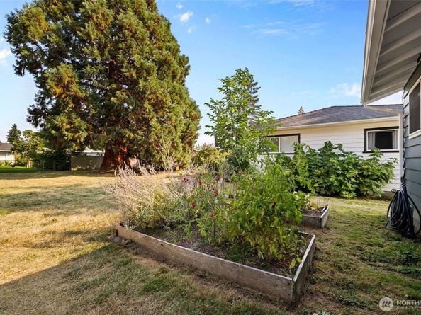16014 16th Avenue SW, Burien WA 98166