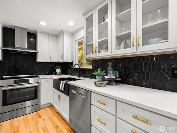 16014 16th Avenue SW, Burien WA 98166