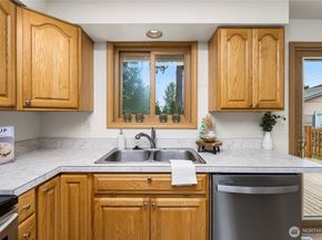 12624 SE 202nd Place, Kent WA 98031