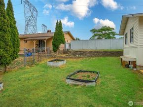 12624 SE 202nd Place, Kent WA 98031