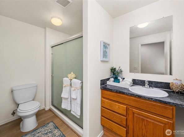 12624 SE 202nd Place, Kent WA 98031