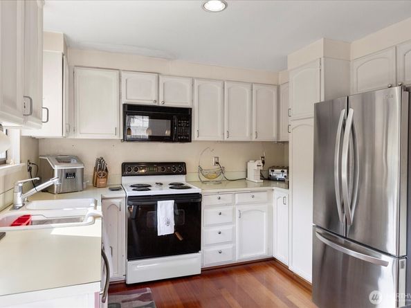 9100 Olympic View Drive, Edmonds WA 98026