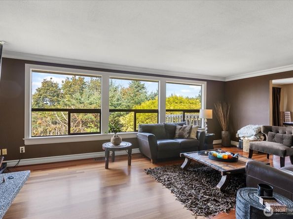 9100 Olympic View Drive, Edmonds WA 98026