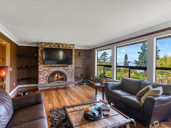 9100 Olympic View Drive, Edmonds WA 98026