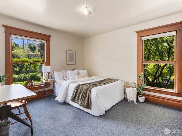 503 12th Avenue E, Seattle WA 98102