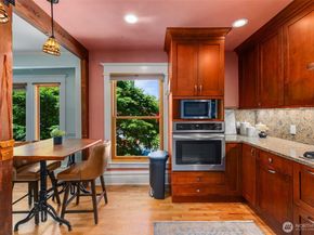503 12th Avenue E, Seattle WA 98102