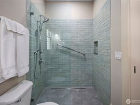 503 12th Avenue E, Seattle WA 98102