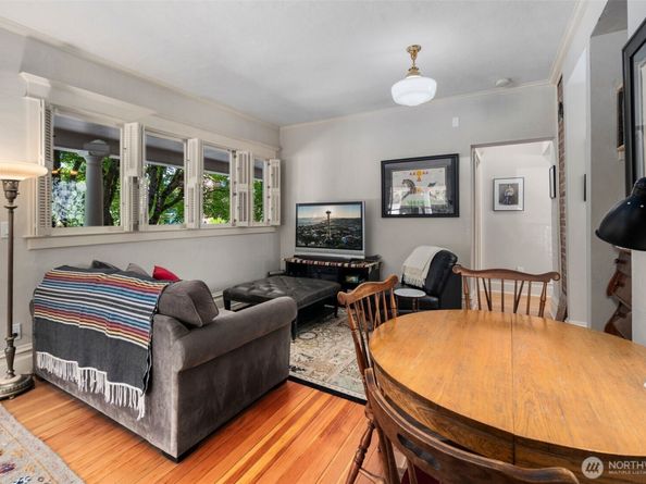 503 12th Avenue E, Seattle WA 98102