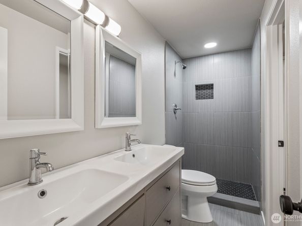 5110 NW Sammamish Road, Issaquah WA 98027
