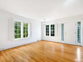 5412 Kensington Place N, Seattle WA 98103