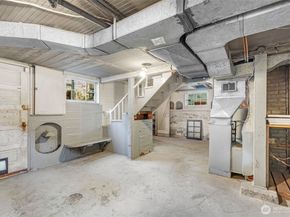 5412 Kensington Place N, Seattle WA 98103