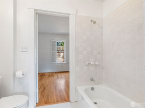 5412 Kensington Place N, Seattle WA 98103