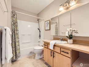 20301 19th Avenue NE 1101, Shoreline WA 98155
