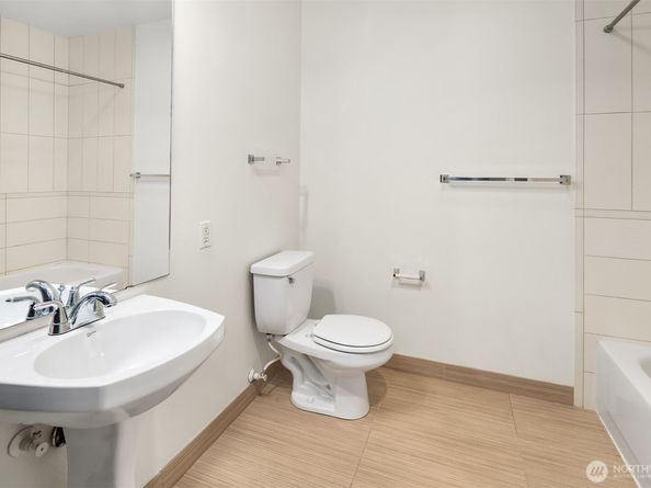 1610 Belmont Avenue 606, Seattle WA 98122