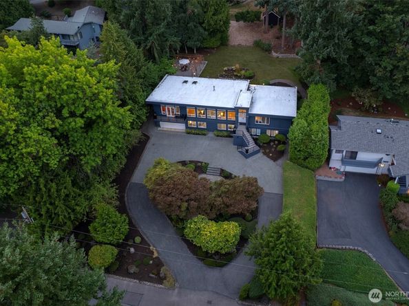 6145 93rd Avenue SE, Mercer Island WA 98040