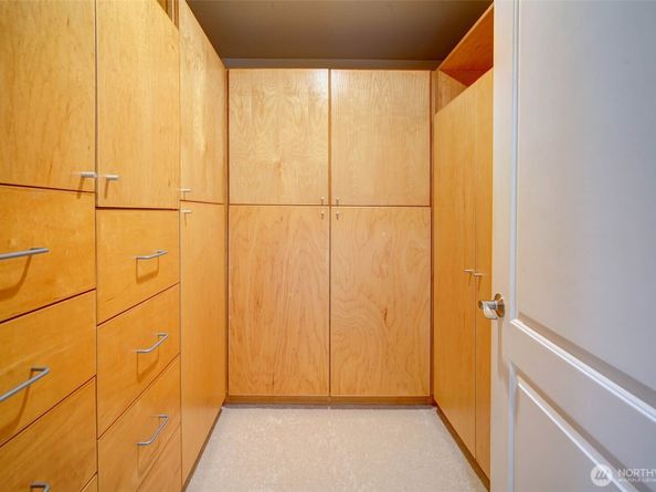 6145 93rd Avenue SE, Mercer Island WA 98040