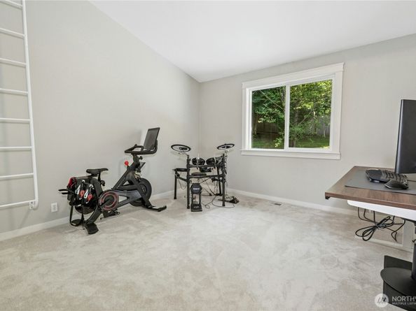 17519 33rd Avenue NE, Lake Forest Park WA 98155