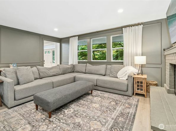 17519 33rd Avenue NE, Lake Forest Park WA 98155