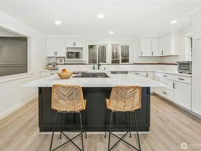 17519 33rd Avenue NE, Lake Forest Park WA 98155