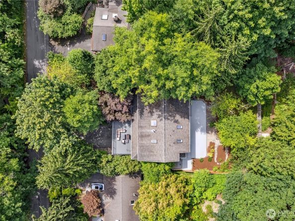 17519 33rd Avenue NE, Lake Forest Park WA 98155