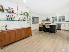17519 33rd Avenue NE, Lake Forest Park WA 98155