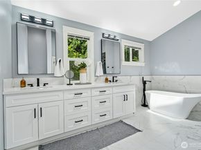 17519 33rd Avenue NE, Lake Forest Park WA 98155