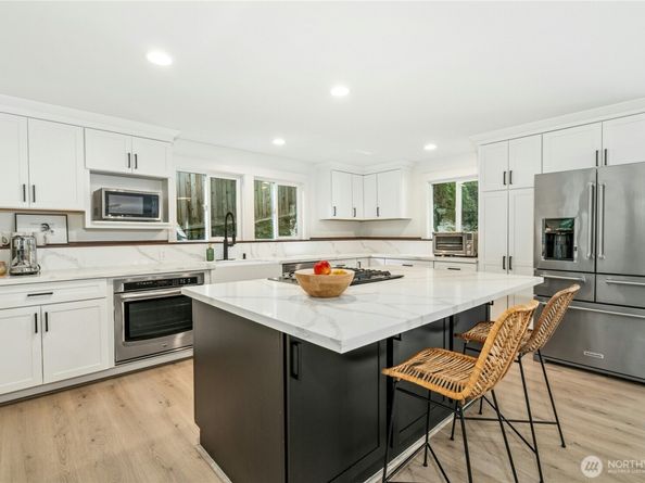 17519 33rd Avenue NE, Lake Forest Park WA 98155