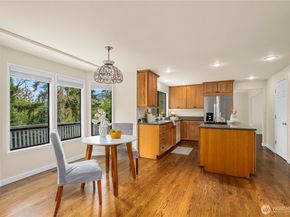 32338 11th Avenue SW, Federal Way WA 98023
