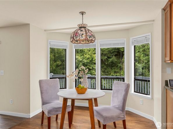 32338 11th Avenue SW, Federal Way WA 98023