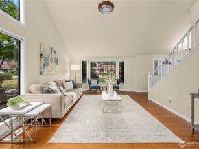 32338 11th Avenue SW, Federal Way WA 98023