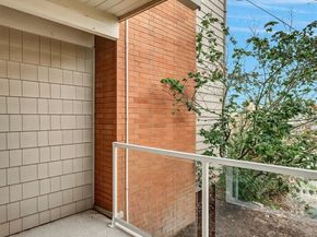 2514 57th Avenue SW 102, Seattle WA 98116