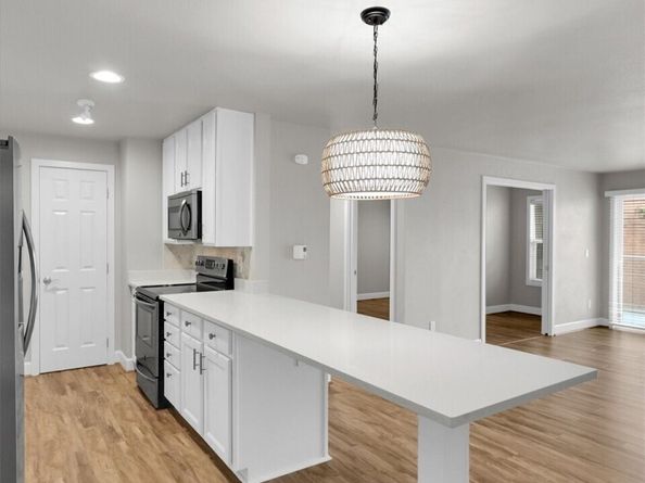 2514 57th Avenue SW 102, Seattle WA 98116