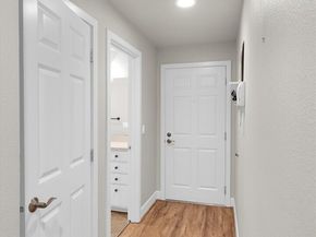 2514 57th Avenue SW 102, Seattle WA 98116