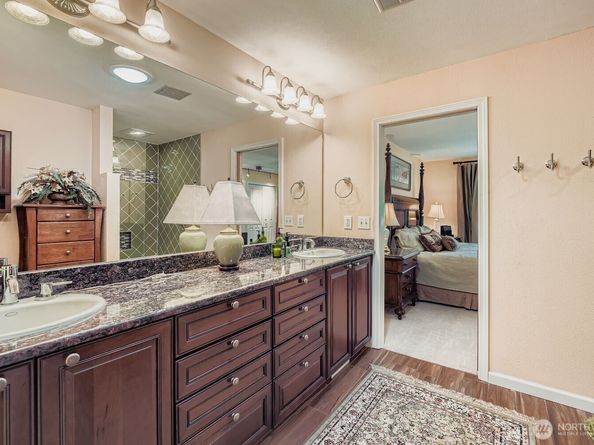 2730 SW 327th Street D18, Federal Way WA 98023