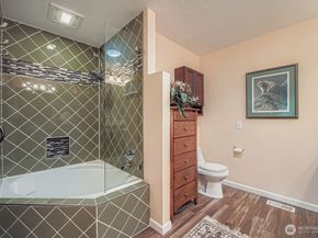 2730 SW 327th Street D18, Federal Way WA 98023