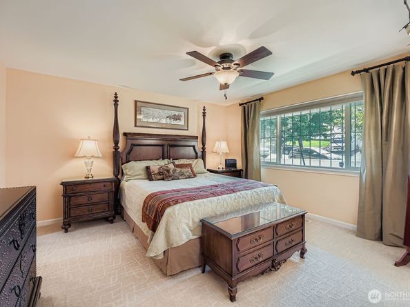 2730 SW 327th Street D18, Federal Way WA 98023