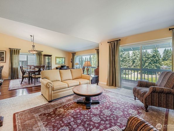 2730 SW 327th Street D18, Federal Way WA 98023