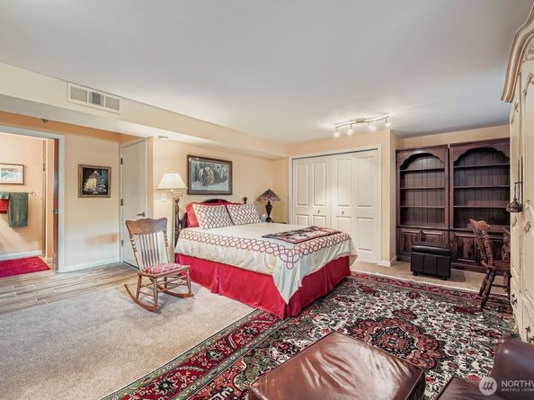 2730 SW 327th Street D18, Federal Way WA 98023