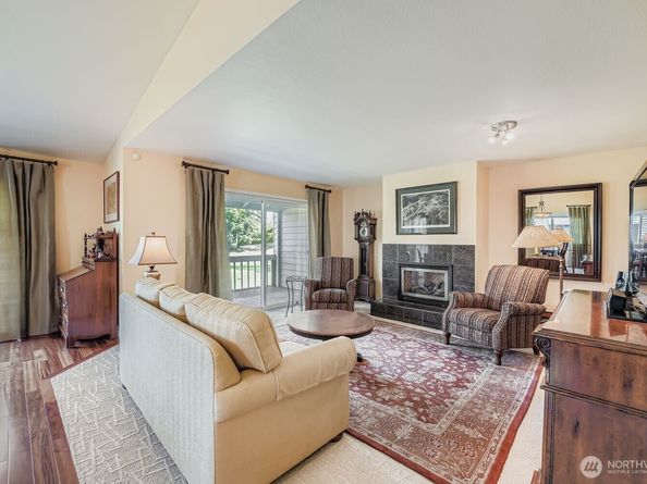 2730 SW 327th Street D18, Federal Way WA 98023