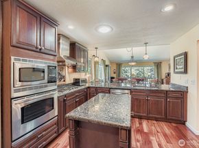 2730 SW 327th Street D18, Federal Way WA 98023
