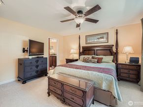 2730 SW 327th Street D18, Federal Way WA 98023