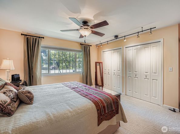 2730 SW 327th Street D18, Federal Way WA 98023