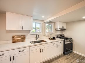 9223 S 38th Avenue, Seattle WA 98118